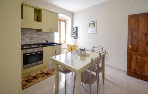 Conca Casale Apartment | Beautiful Apartment In Conca Casale With House A Mountain View
