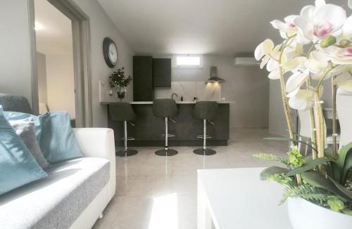 Torre Pali Apartment | Torre Pali Trilocale Moderno vicino a Pescoluse e alle spiagge