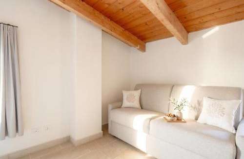 Torre a Mare Apartment | Palazzo della Torre 201– Modern Historic Apartment