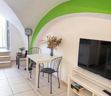 Bari City Centre Apartment | Domus Midì - Villari 2