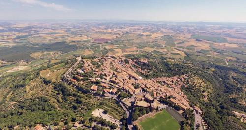 Montalcino House | Casa Vacanze L'Albergheria