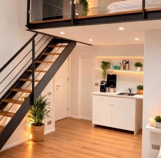 Historical Downtown Salerno Apartment | Via Roma Apartment Deluxe