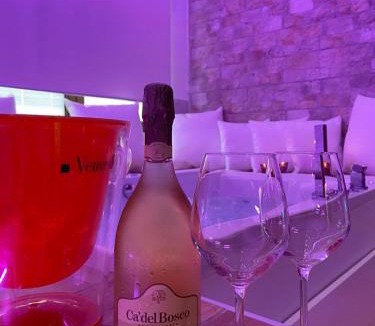 Margherita di Savoia Bed & Breakfast | Traiano Suite