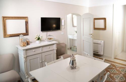 Gioia del Colle Apartment | Dimora del Castellano CASA SATURNO