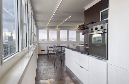 Bari City Centre Apartment | CconfortHotels Appartamento SkyLine