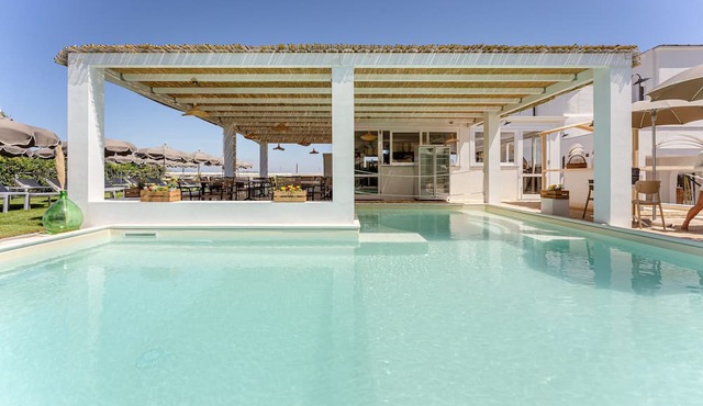 Calacala rooms, restaurant & farm experience