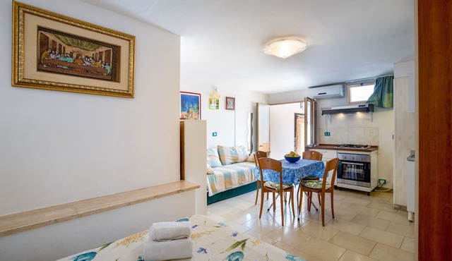 Studio Apartment "Rosa" with Sea View, Private Terrace & A/C