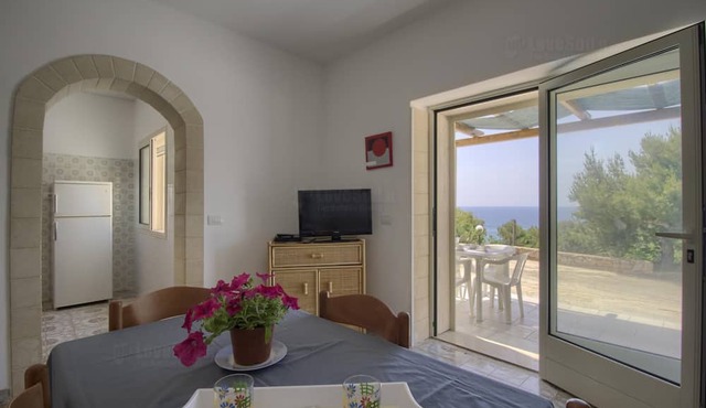 Scia' 2 seafront apt