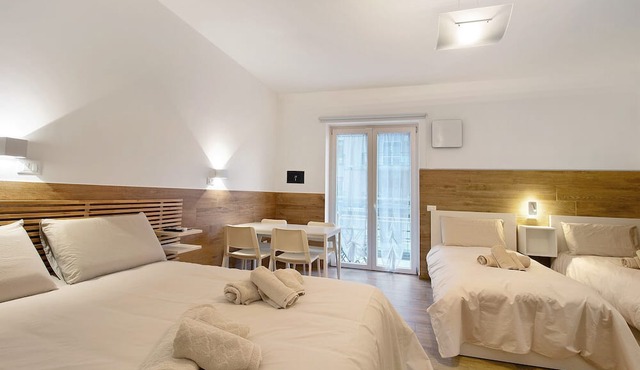 Apartment 'Max - Il Centro Luxury Suites' with Balcony, Wi-Fi and Air Conditioning