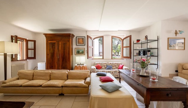 Villa 'Il Carrettino' with Private Pool, Wi-Fi and Air Conditioning
