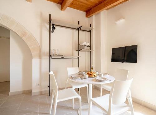 Palazzo della Torre 201– Modern Historic Apartment