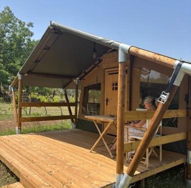 Vulture Glamping