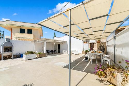 Villa Benedetta 50m from Beach - Happy Rentals