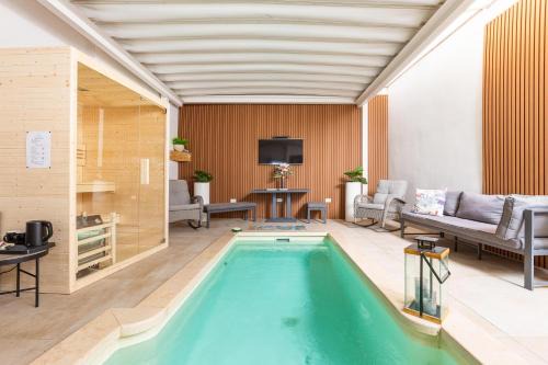 Pasitea Luxury Suite by BarbarHouse